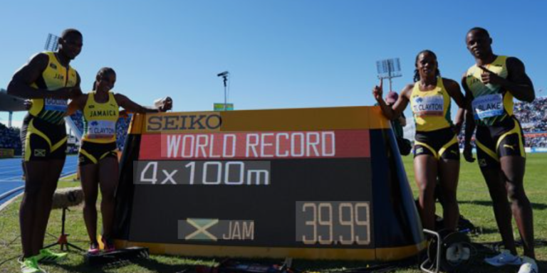 Relay team sets new world record in mixed 4x100m event